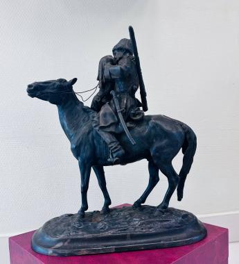 Скульптура "Прощание казака с казачкой"