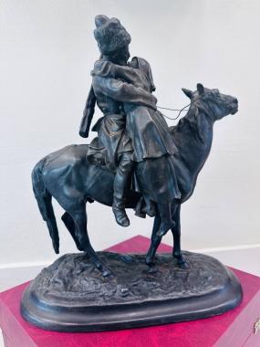 Скульптура "Прощание казака с казачкой"